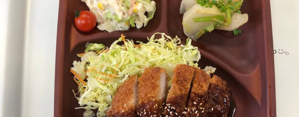 【親和の学生寮】今日の晩ごはん☆とんかつ