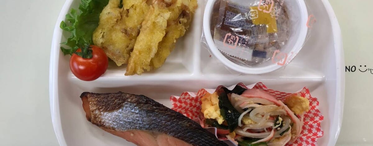 【親和の学生寮】今日の朝ごはん☆ちくわの磯辺揚げ