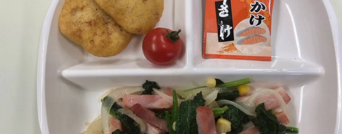 【親和の学生寮】今日の朝ごはん☆ほうれん草ベーコン炒め