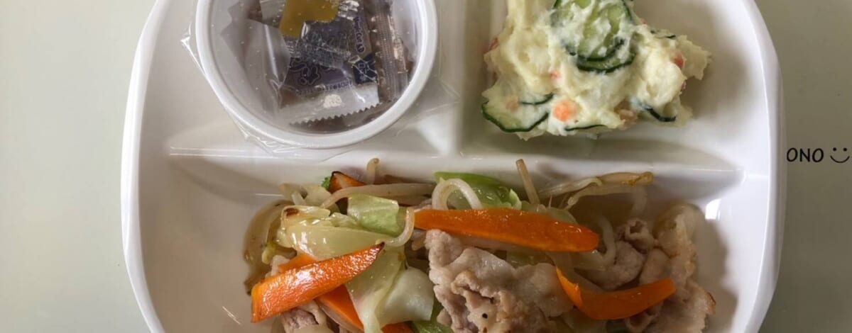 【親和の学生寮】今日の朝ごはん☆肉野菜炒め