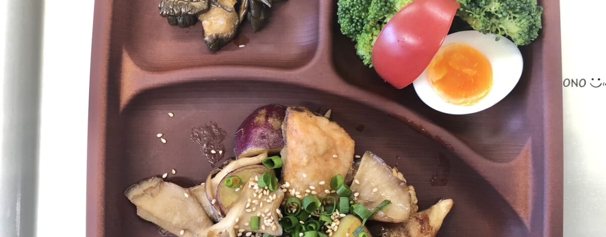 【親和の学生寮】今日の晩ごはん☆舞茸と鮭のバターしょうゆ炒め