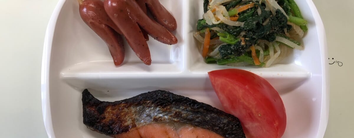 【親和の学生寮】今日の朝ごはん☆焼き魚とウィンナー