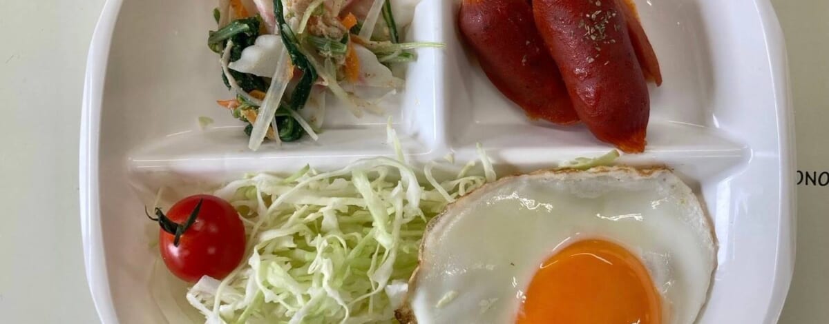 【親和の学生寮】今日の朝ごはん☆ウィンナーケチャップ