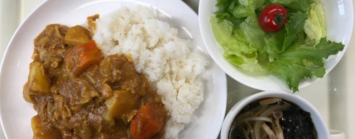 【親和の学生寮】今日の晩ごはん☆カレーライス
