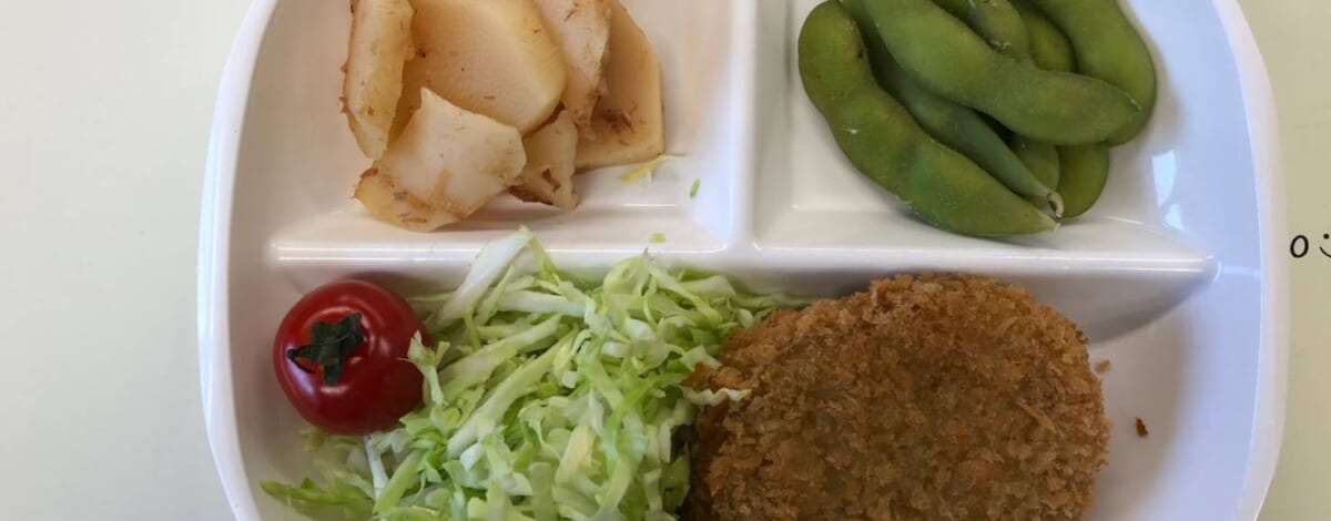 【親和の学生寮】今日の朝ごはん☆コロッケと枝豆