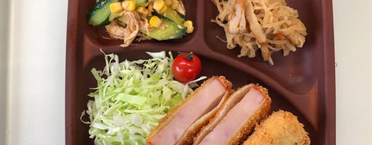 【親和の学生寮】今日の晩ごはん☆ハムカツ＆えびカツ