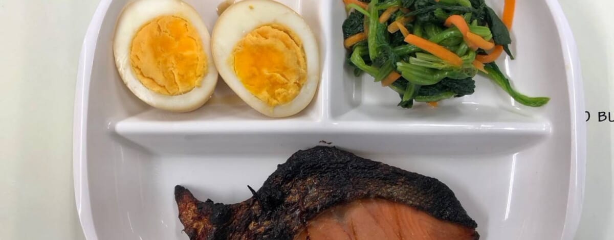 【親和の学生寮】今日の朝ごはん☆焼き魚と煮卵