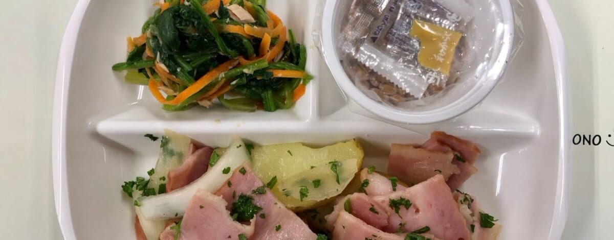 【親和の学生寮】今日の朝ごはん☆ジャーマンポテトとほうれん草のツナ和え