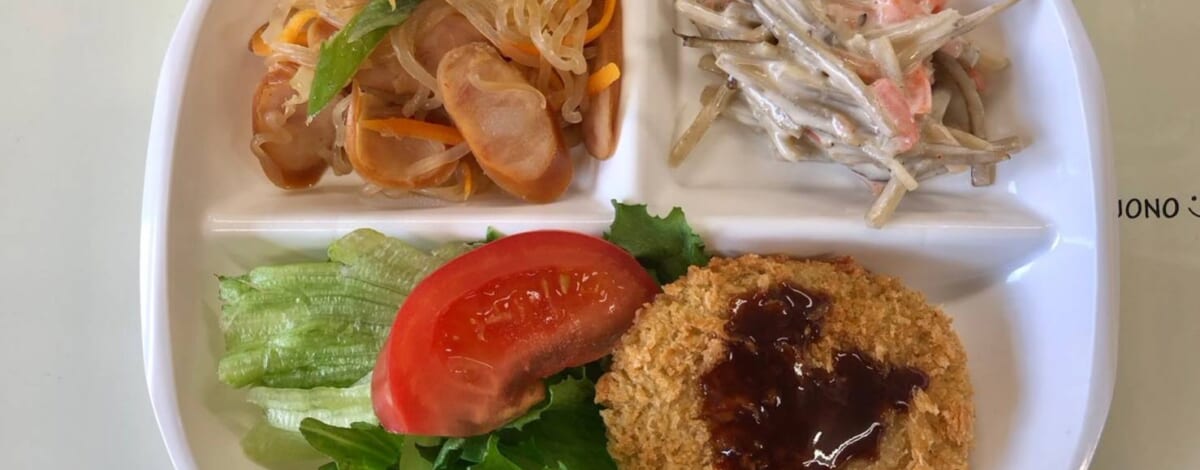 【親和の学生寮】今日の朝ごはん☆コロッケとごぼうサラダ