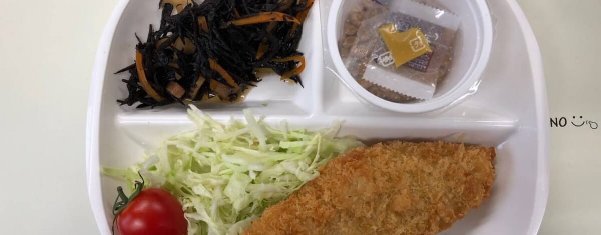 【親和の学生寮】今日の朝ごはん☆白身フライ