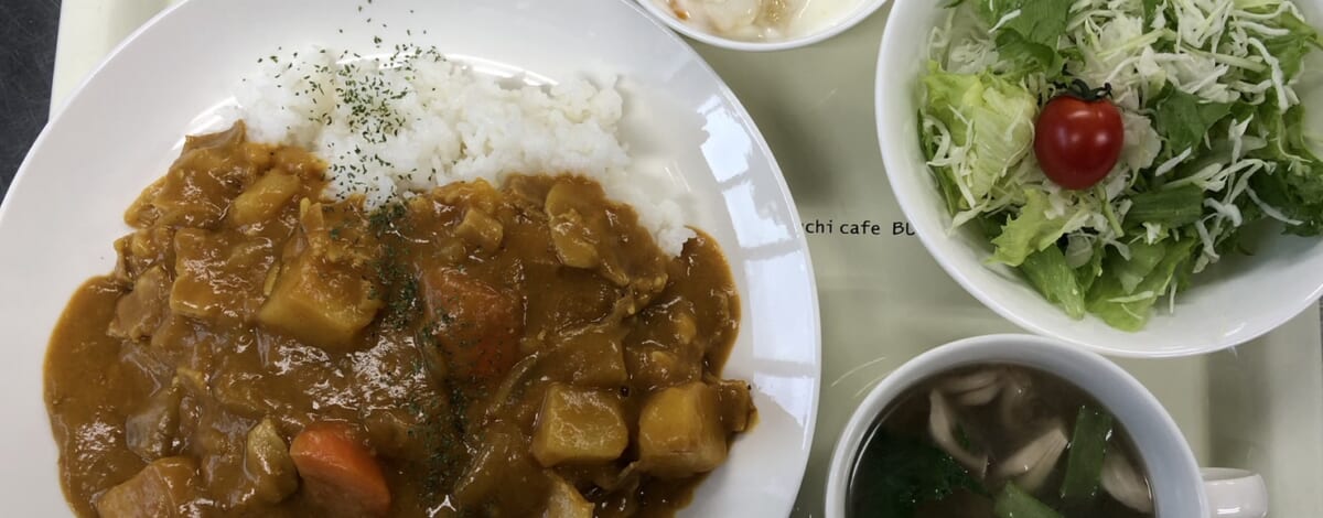 【親和の学生寮】今日の晩ごはん☆カレーライス