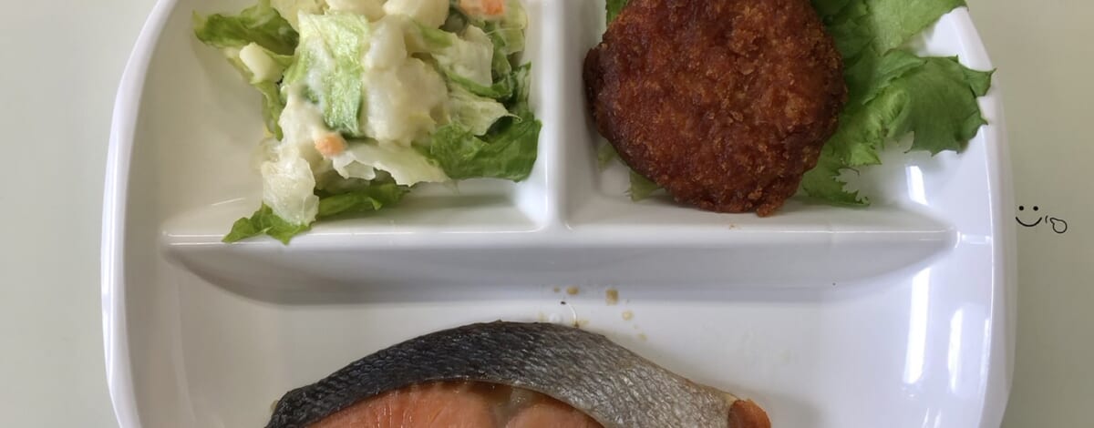 【親和の学生寮】今日の朝ごはん☆焼き魚とミニみそかつ