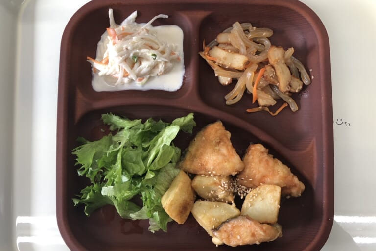 【親和の学生寮】今日の晩ごはん☆鮭とじゃがいものガリバタ炒め