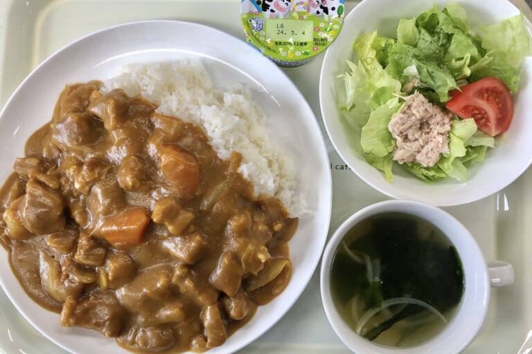 【親和の学生寮】今日の晩ごはん☆カレーライス