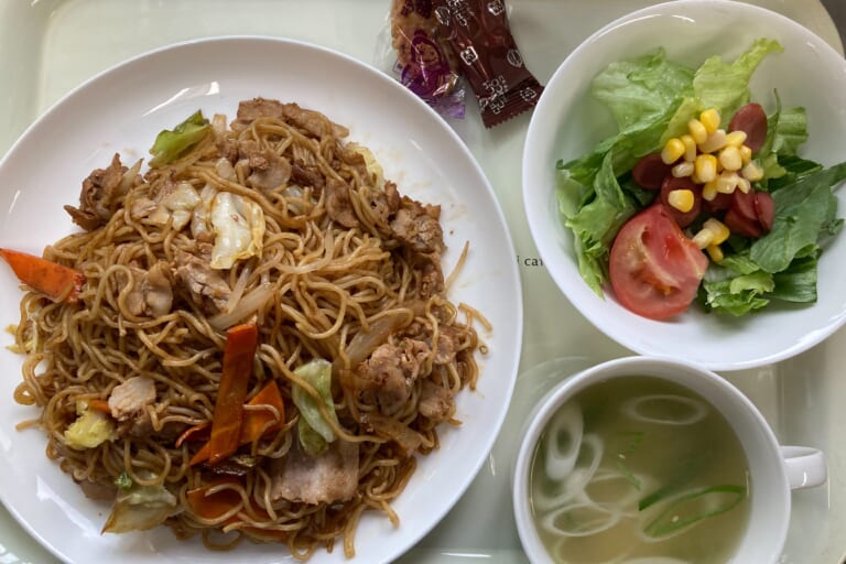 【親和の学生寮】今日の晩ごはん☆やきそば
