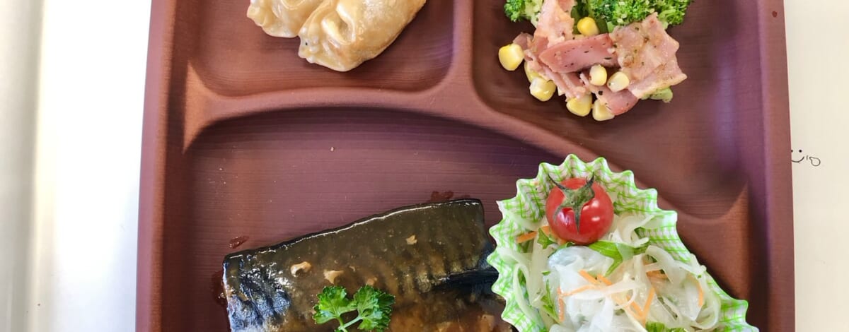 【親和の学生寮】今日の晩ごはん☆サバの味噌煮とオニオンサラダ